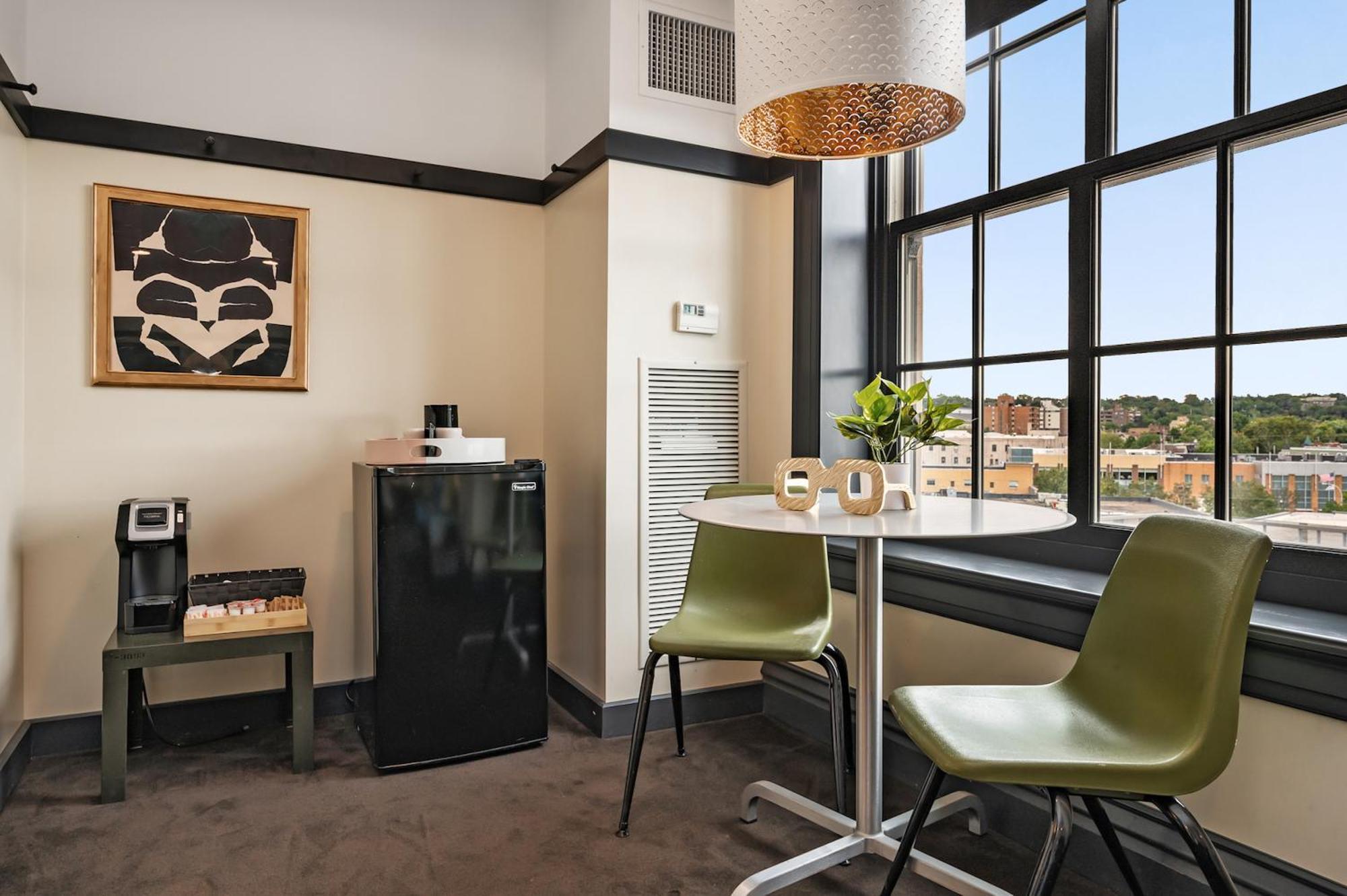 The Maverick By Kasa Pittsburgh Room photo
